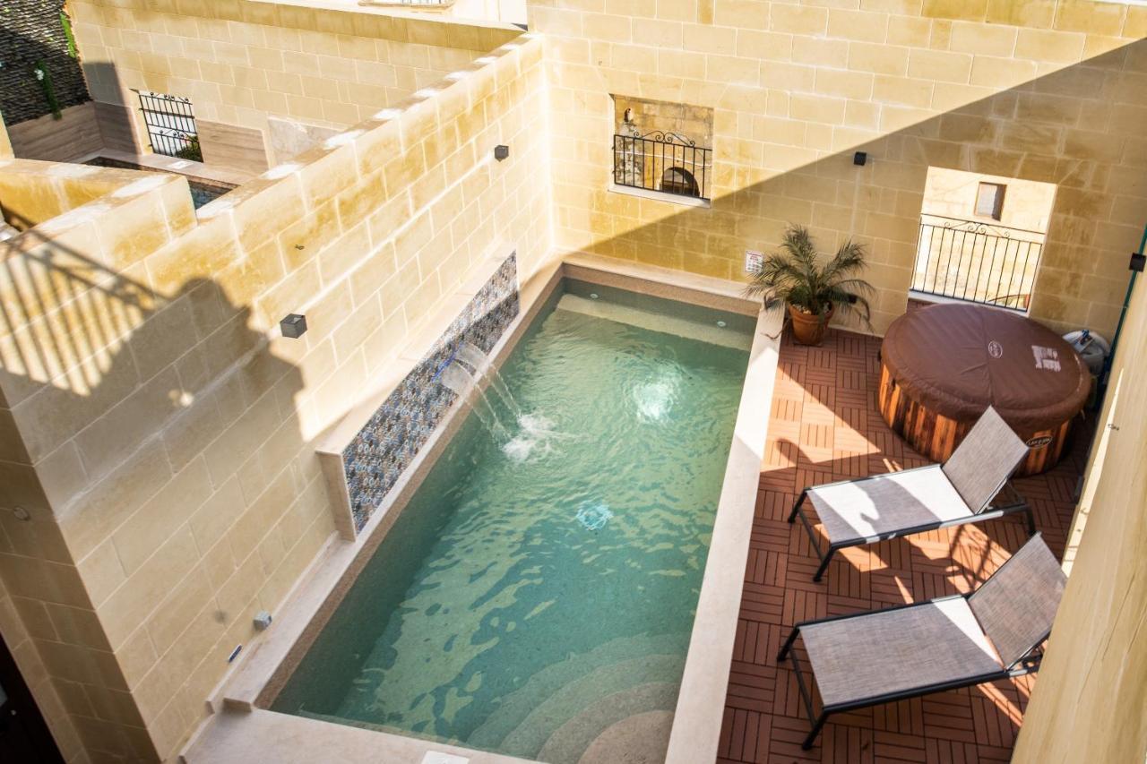 Narcisa - Luxury 3Br Traditional House With Pool, Cinema & Hot Tub Xaghra Bagian luar foto