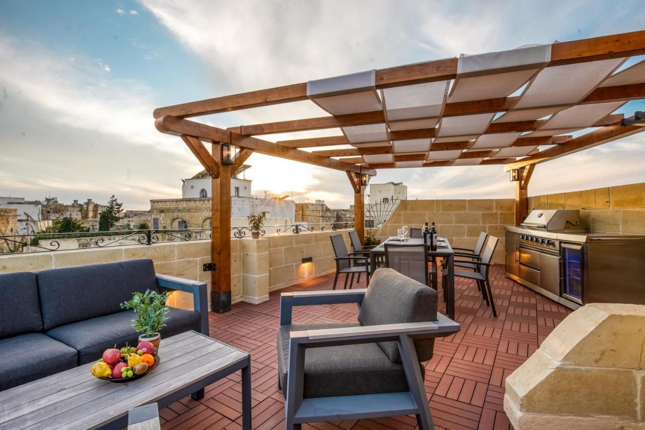 Narcisa - Luxury 3Br Traditional House With Pool, Cinema & Hot Tub Xaghra Bagian luar foto