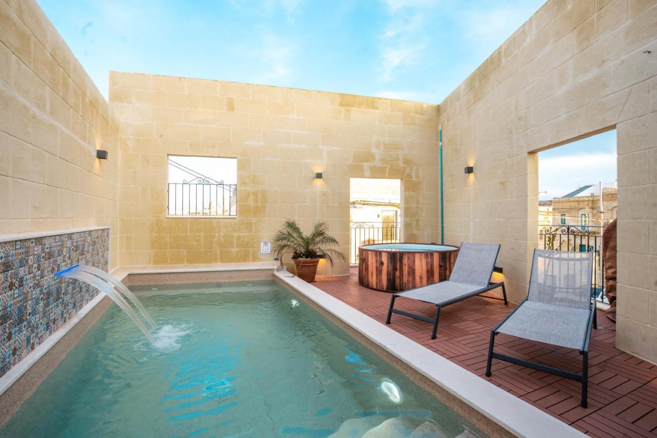Narcisa - Luxury 3Br Traditional House With Pool, Cinema & Hot Tub Xaghra Bagian luar foto